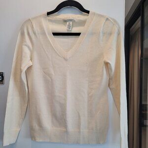 Creamy Merino Wool V-neck sweater